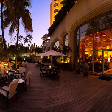 six degrees restaurants