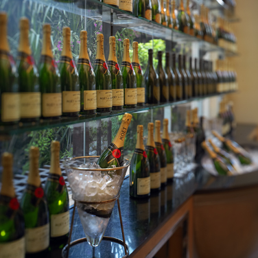 six degrees restaurants mumbai