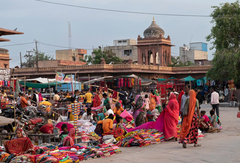Explore Johari Bazaar in jaipur