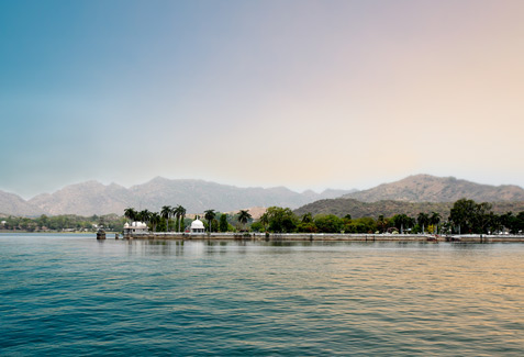 Explore Fateh Sagar in Udaipur