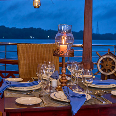 Raanthal - Floating Restaurant