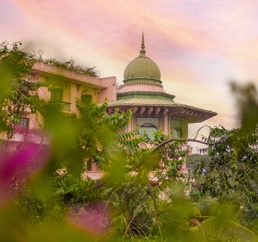 India unfolded in opulence