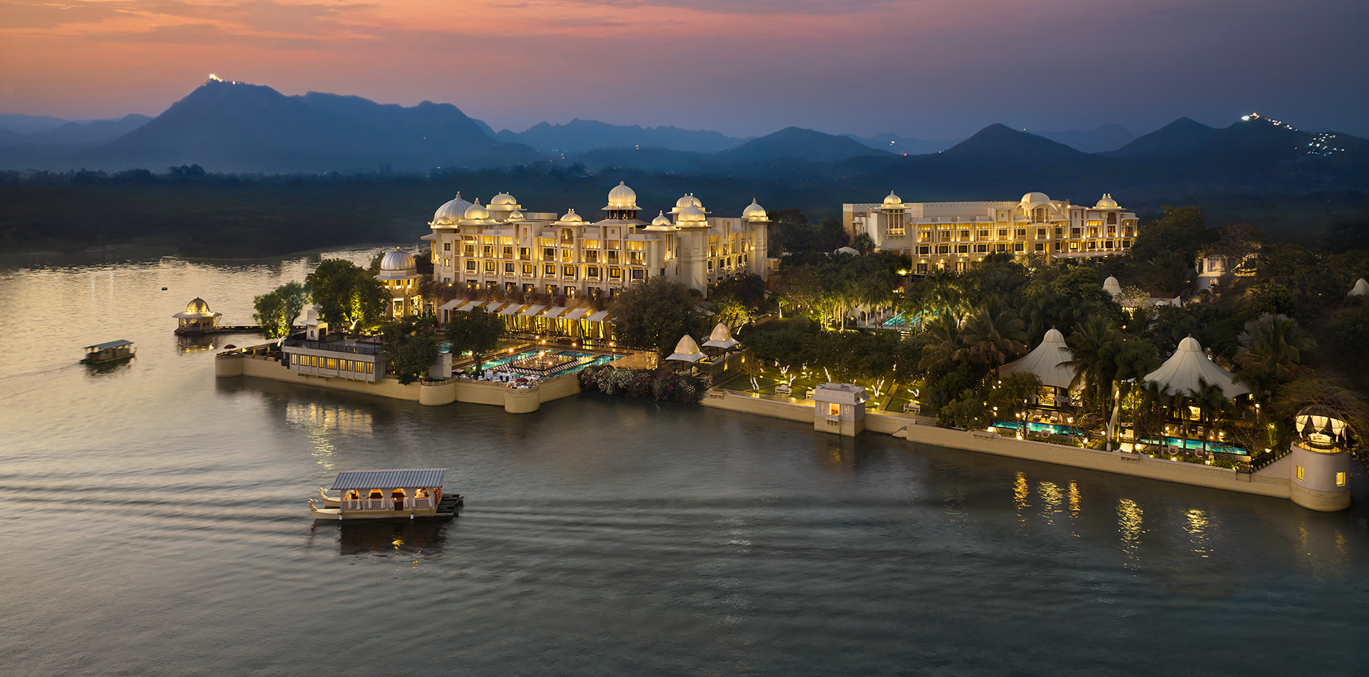 Arq by Lake Pichola