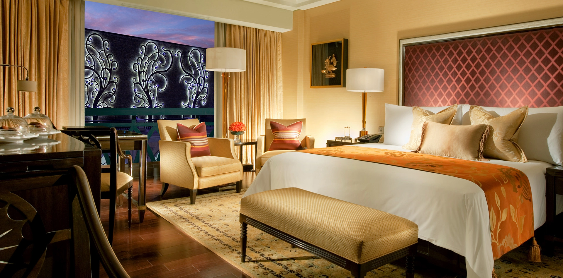 Grand Palace Pool View Room 