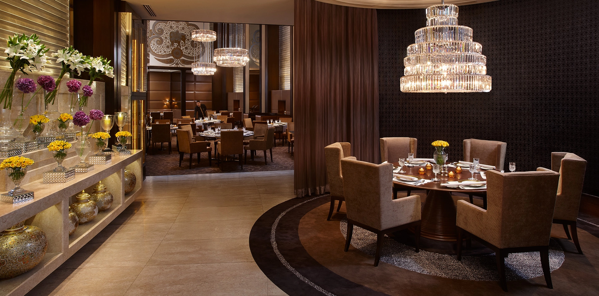Jamavar - Indian Restaurant at The Leela Palace New Delhi