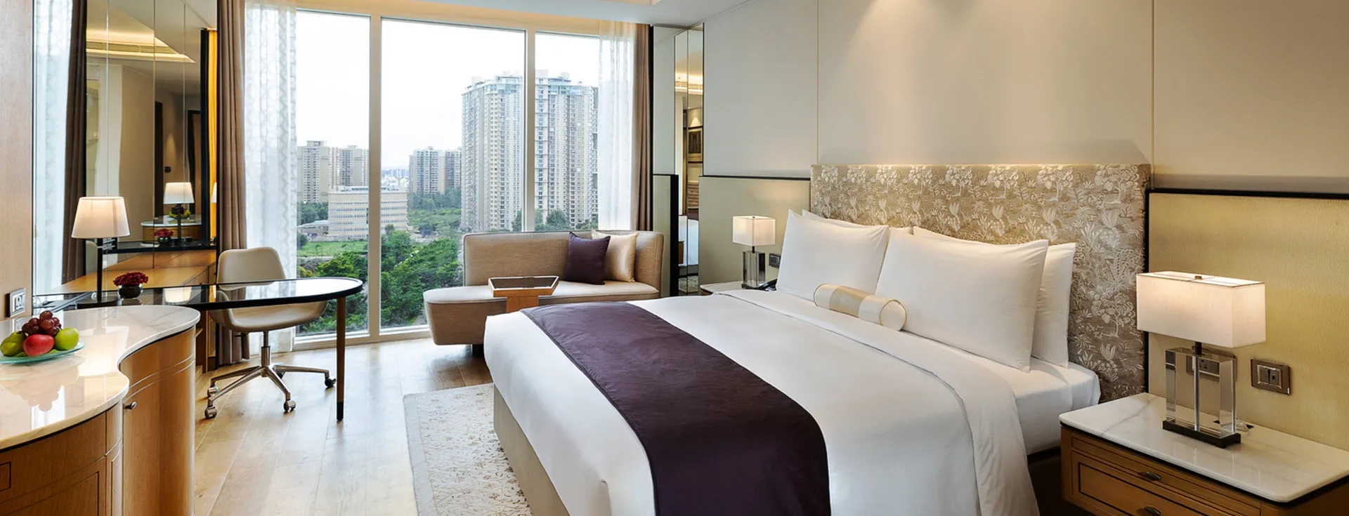 Deluxe Room - Leela Bhartiya City