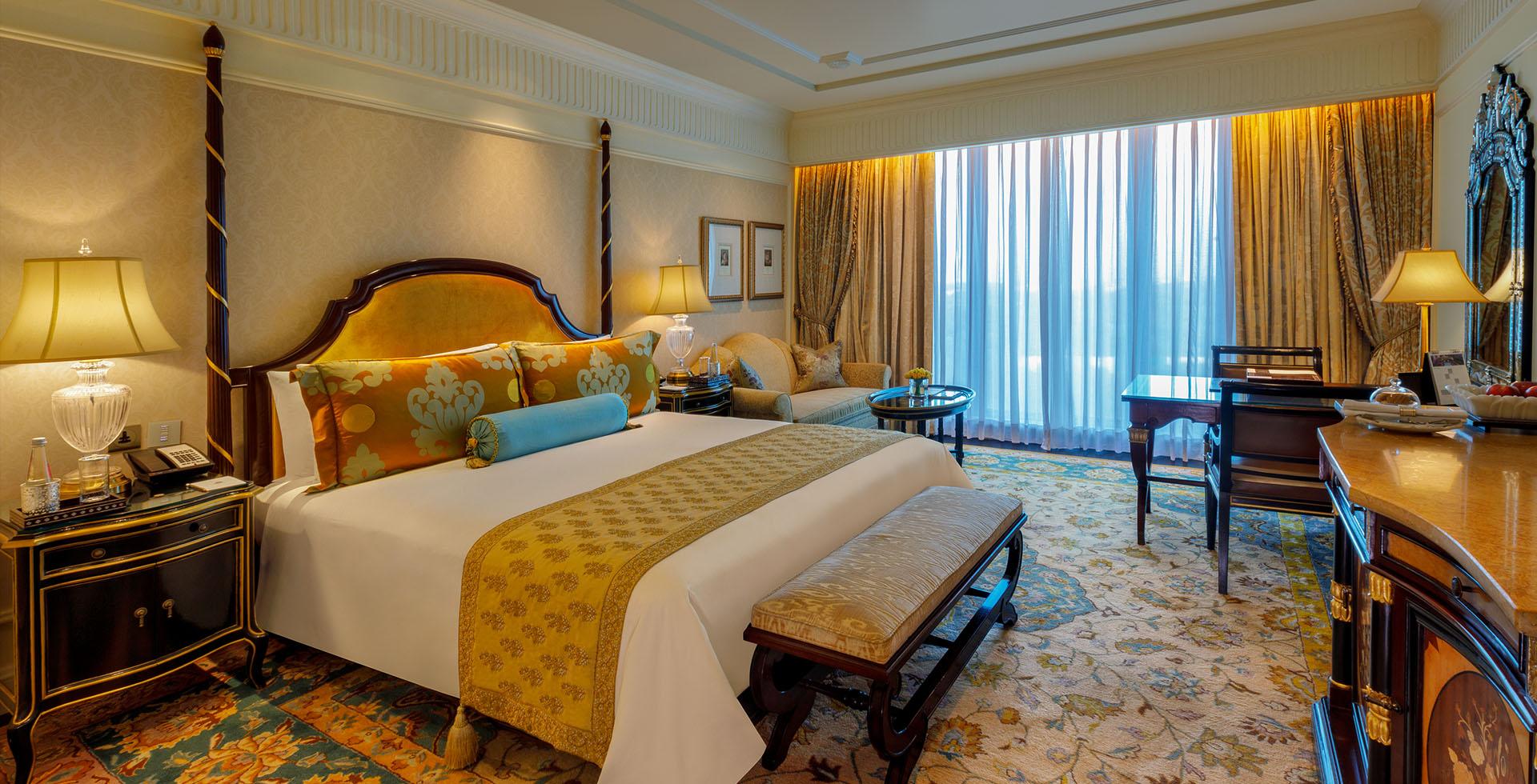 Royal Premiere Room