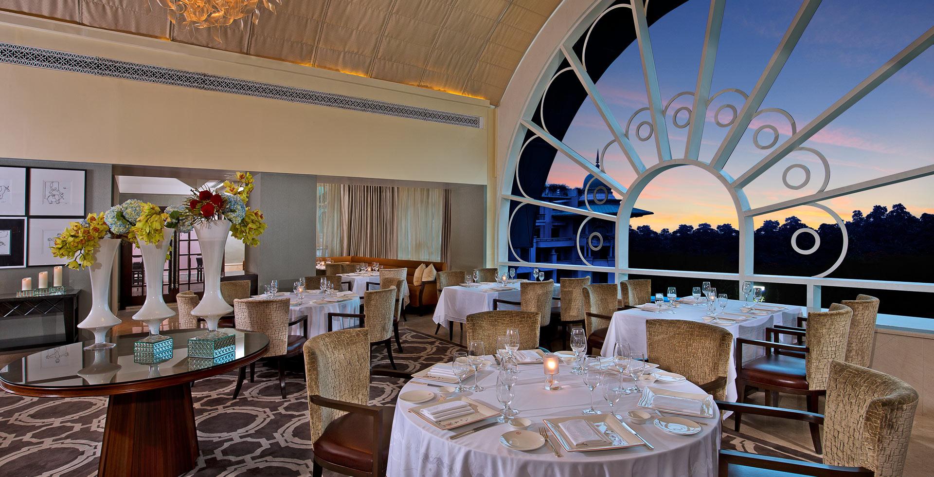 Le Cirque Signature
