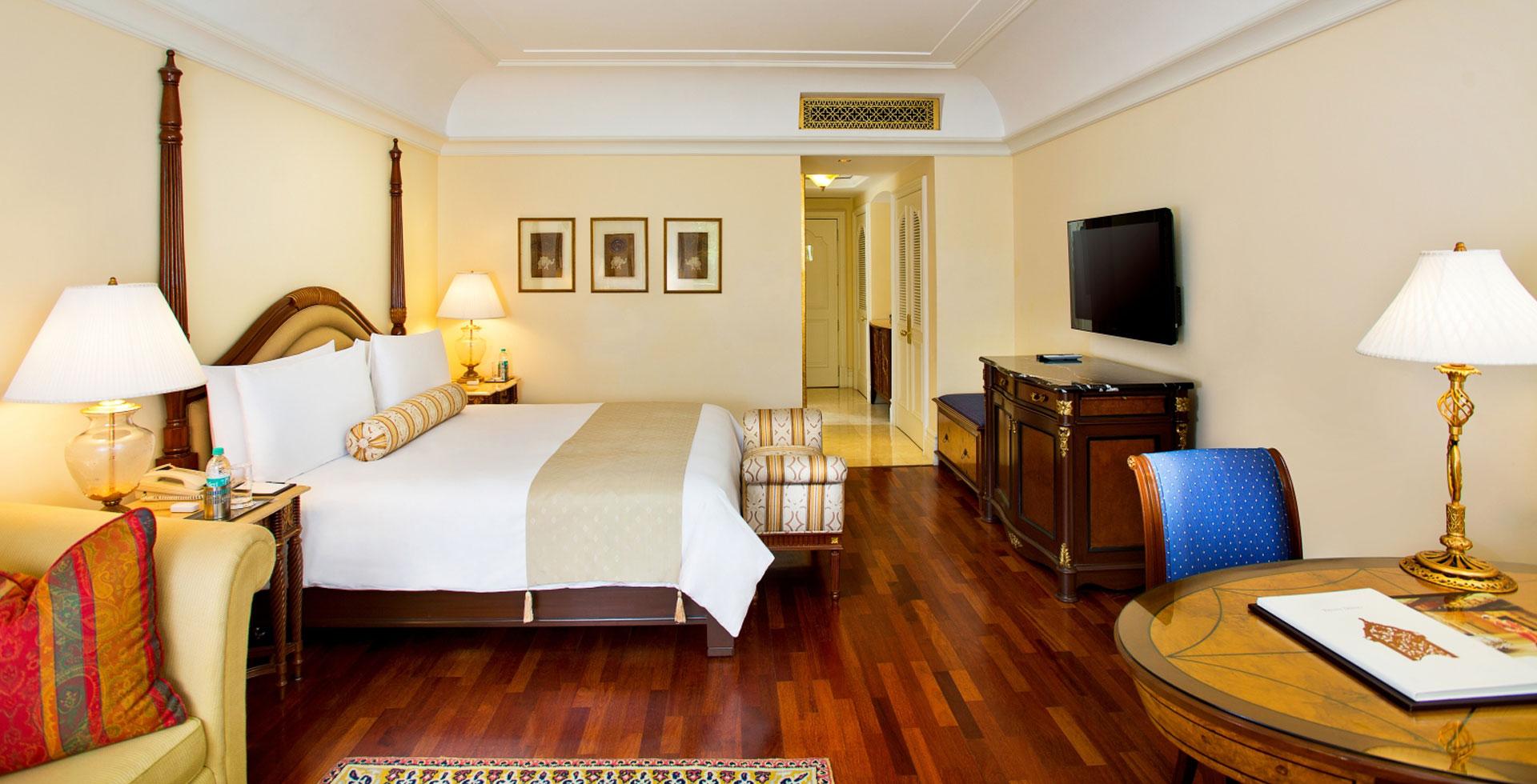 Conservatory Room