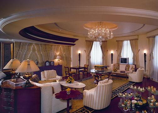 Royal Club Lounge