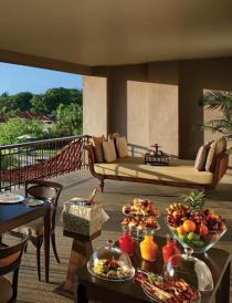 24 hours in room dining