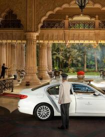 Airport transfers in BMW
