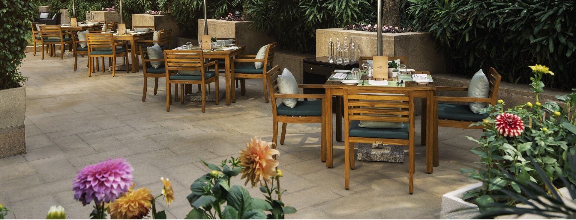 The Courtyard Garden 