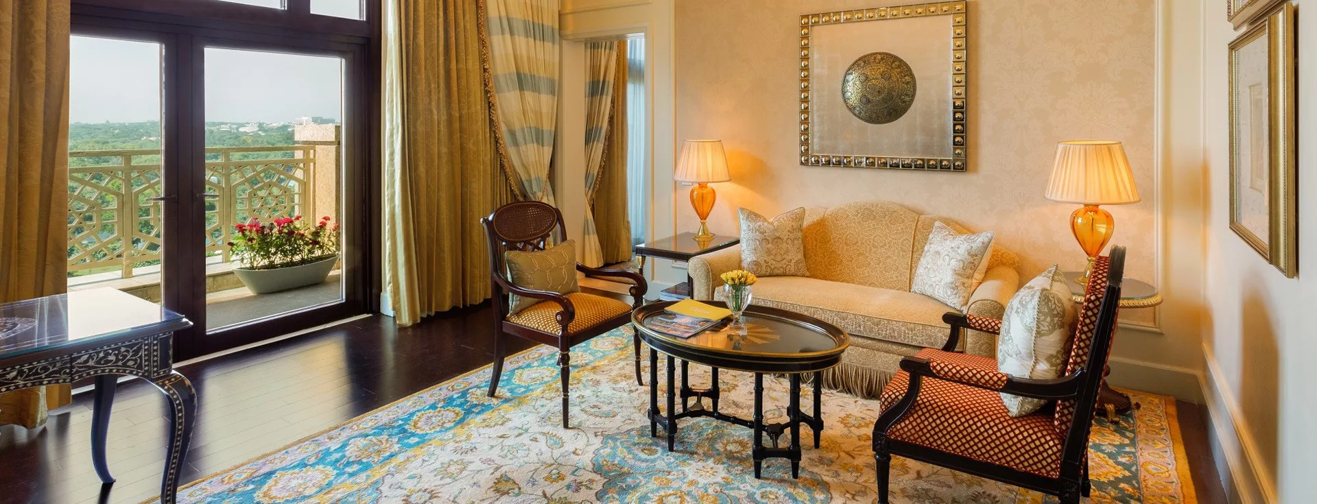 Luxury Suite with Balcony