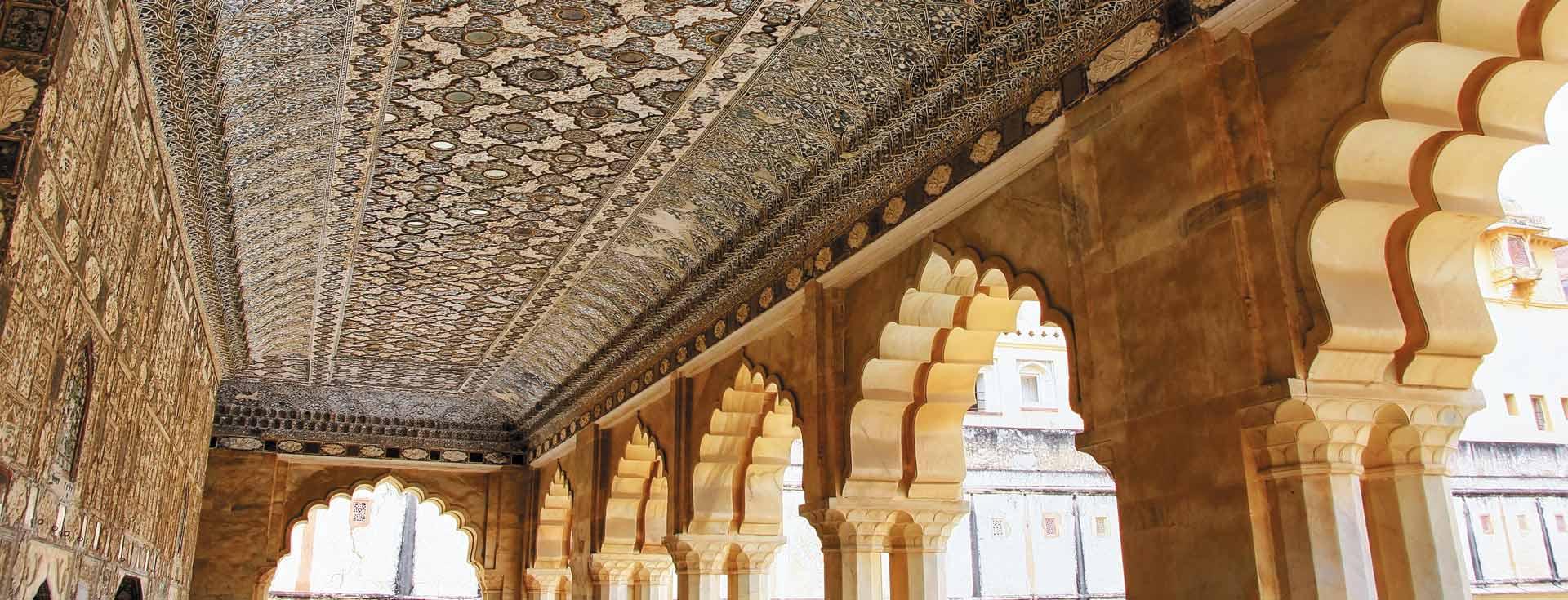 Pay-visit-to-Sheesh-Mahal-in-Jaipur