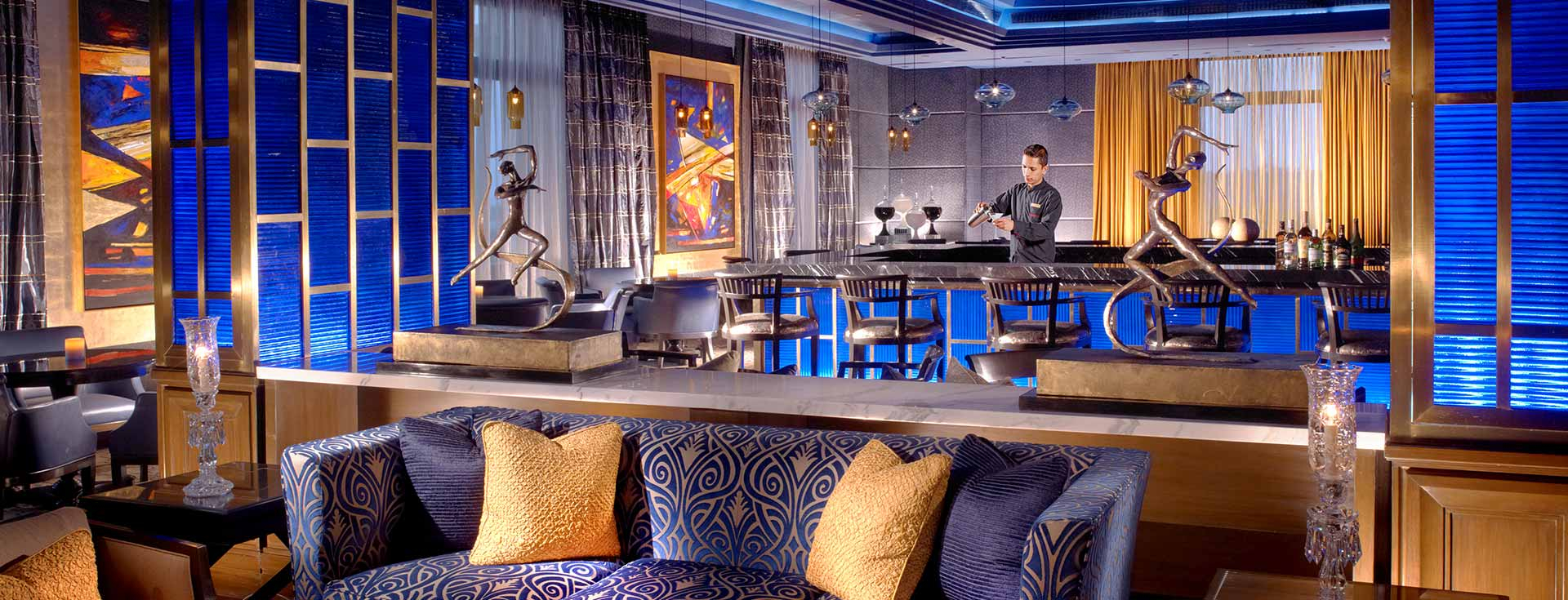 Library Blu - Bar at The Leela Palace Chennai