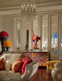 Privileged access to the Royal Club