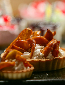 24 hours in-room dining