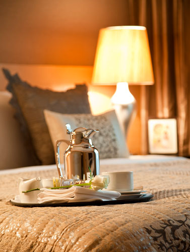 24 hours in-room dining