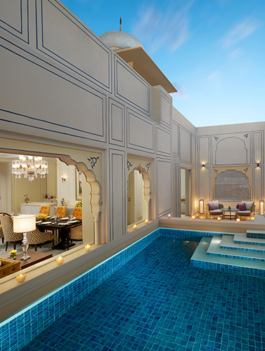  Private temperature controlled jacuzzi pool
