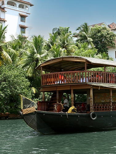 Houseboat cruising