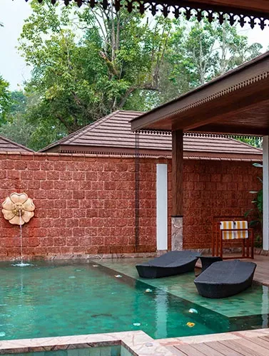 Temperature-controlled outdoor pool