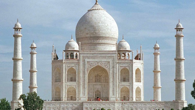Monument of love in 180 minutes