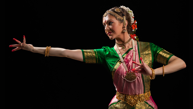 Kalakshetra Dance Academy 