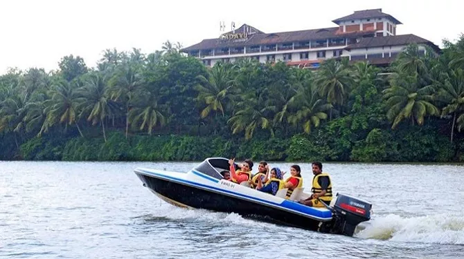 Speed Boat Rides: Feel the Thrill, Feel the Rush