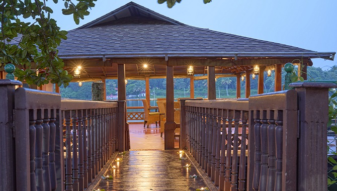 Romance at The Leela Ashtamudi