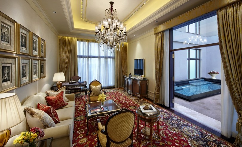 A Festive Weekend of Elegance