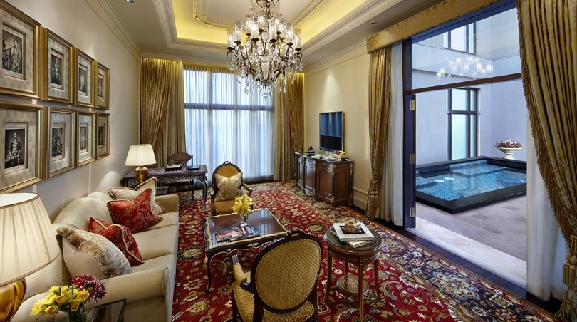 A Festive Weekend of Elegance