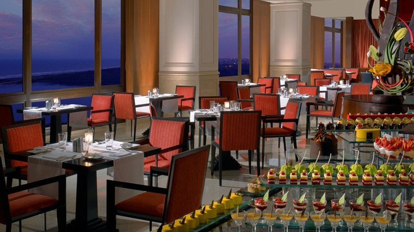 Embrace the spirit of Independence in regal splendour.